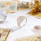 📢📢50 %  AVSLAG !! ⏰Elegant 2-farget ring med keltisk knute og zirkon